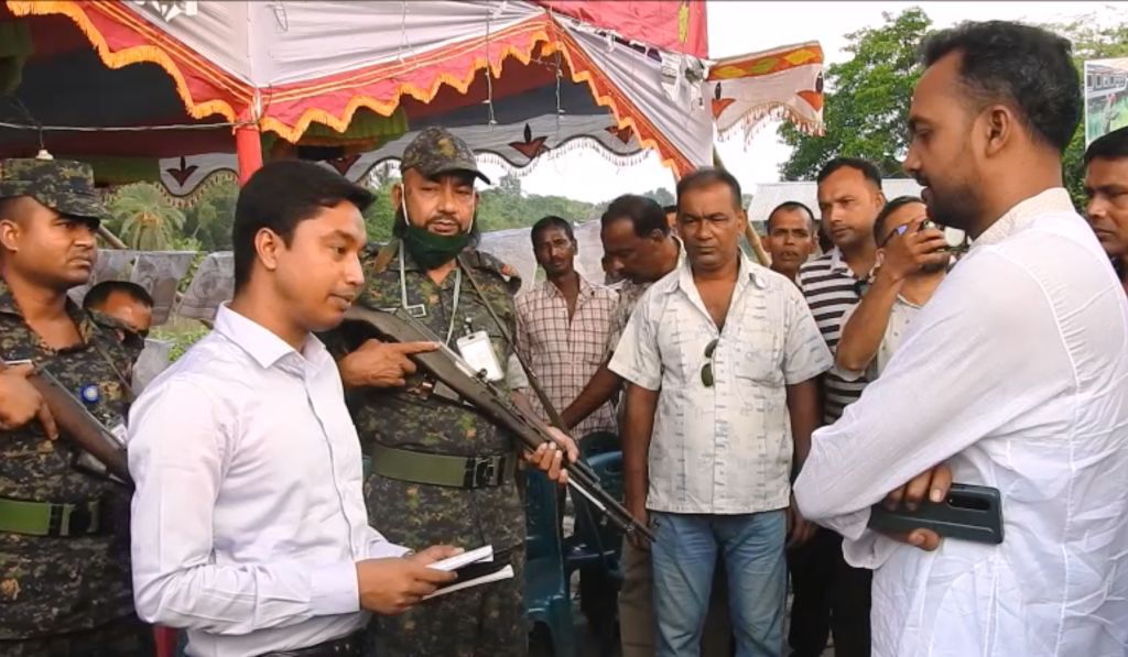 নড়াইল সদরে আচরনবিধি ভঙ্গের দায়ে চেয়ারম্যান প্রার্থীকে জরিমানা