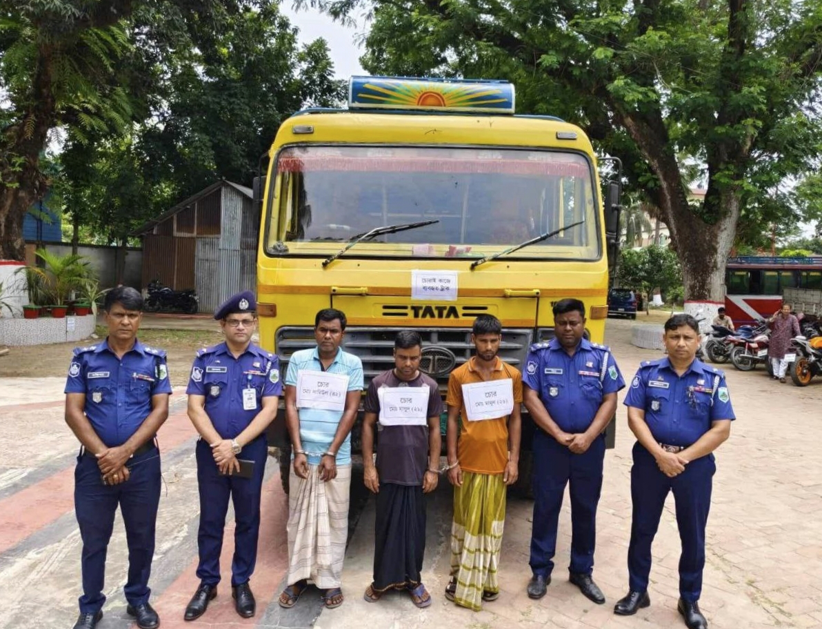 ট্রাক মিললো জামালপুরে আর ধান চাটমোহরে