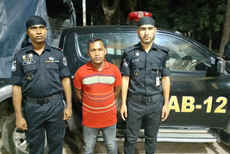 বগুড়ায় বন্ধুদের নিয়ে প্রেমিকাকে গণধর্ষণ, পলাতক মূল আসামি গ্রেপ্তার
