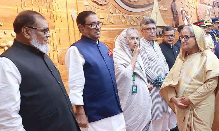 দিল্লির উদ্দেশে ঢাকা ছাড়লেন প্রধানমন্ত্রী