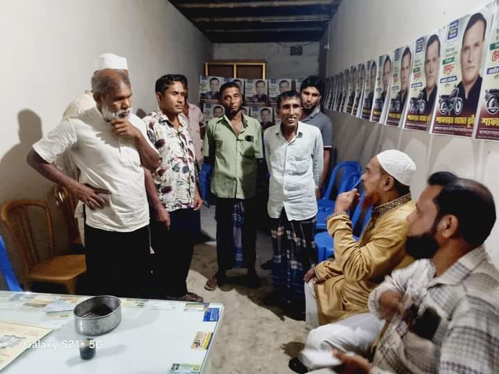ঈশ্বরগঞ্জে শাফায়েত হোসেনের মটর সাইকেল প্রতীকের প্রচারণা