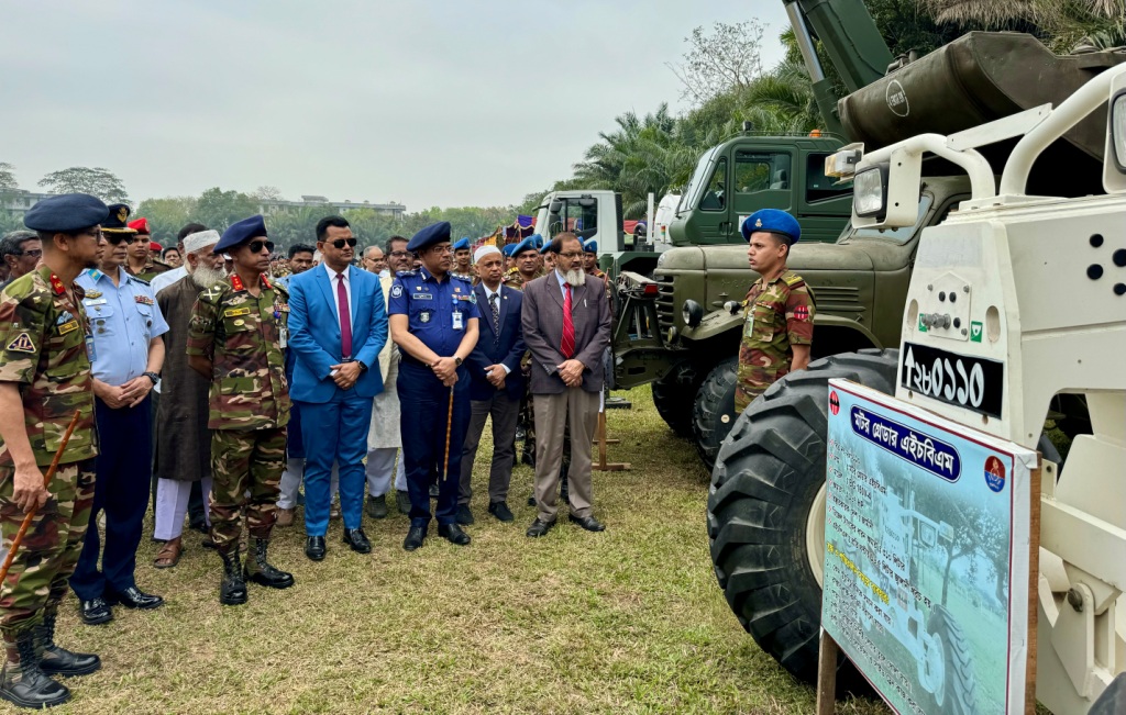 বগুড়া সেনানিবাসে ৭দিন ব্যাপী সমরাস্ত্র প্রদর্শনীর উদ্বোধন