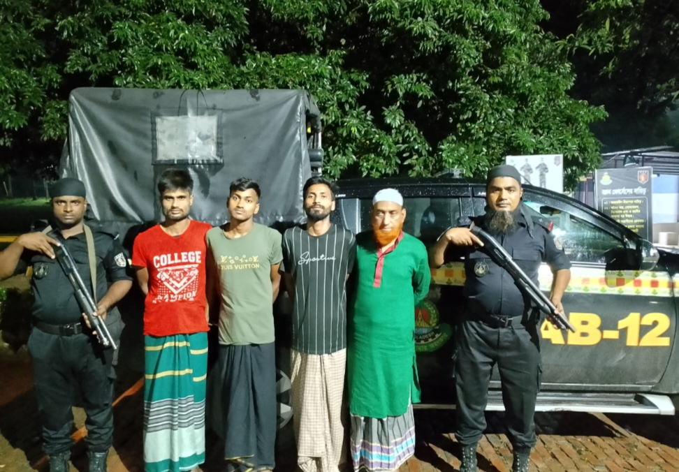 বগুড়ায় চা পান করিয়ে অটোরিক্সাচালক  অপহরণ: নরসিংদী থেকে গ্রেপ্তার ৪