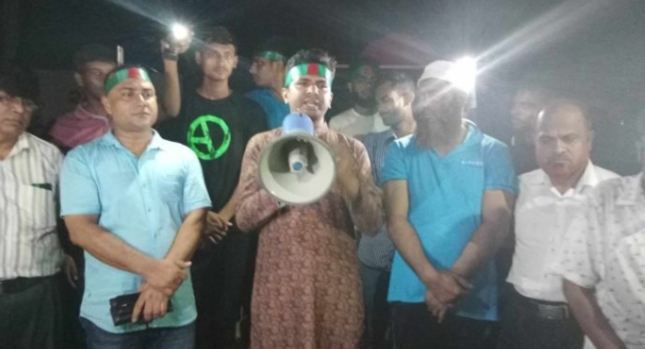 শালিখায় বৈষম্যবিরোধী ছাত্র আন্দোলনে সকল শহিদদের স্মরণে মোমবাতী প্রজ্জ্বলন কর্মসূচী