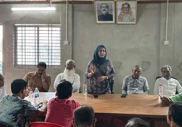 আওয়ামীলীগের নেতৃবৃন্দের সাথে মতবিনিময় ঈশ্বরগঞ্জের ব্যারিস্টার ফারজানা ছাত্তার এমপি