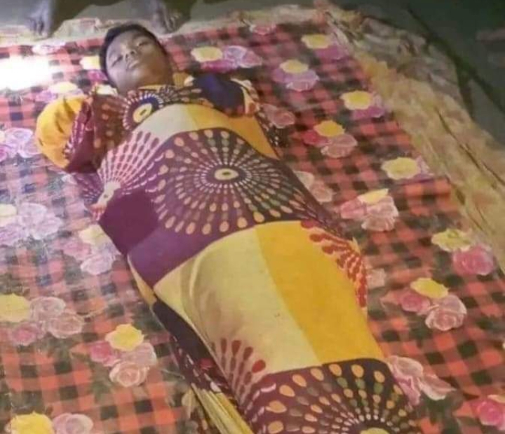 ময়মনসিংহের গৌরীপুরে চেয়ারে বসার জেরে  কিশোর খুন  