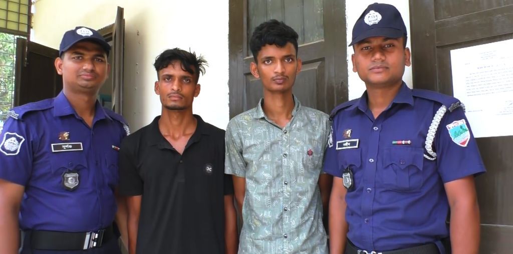 নড়াইলে স্কুলছাত্রী ধর্ষন মামলায় দুই ধর্ষককে জেলহাযতে পাঠিয়েছেন আদালত