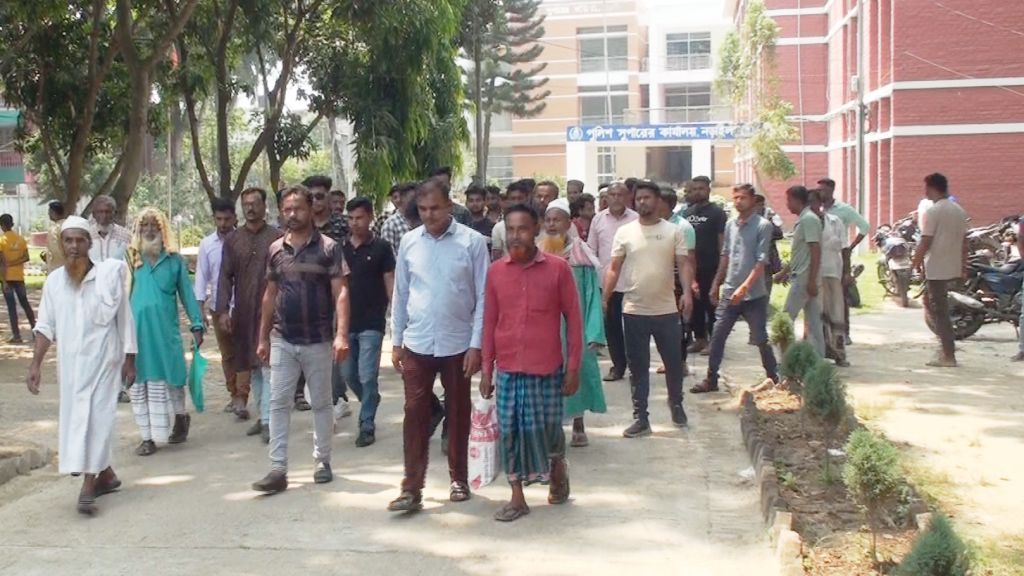হত্যাকান্ডকে কেন্দ্র করে ভিটেমাটি ছাড়া ভুক্তভোগীরা
