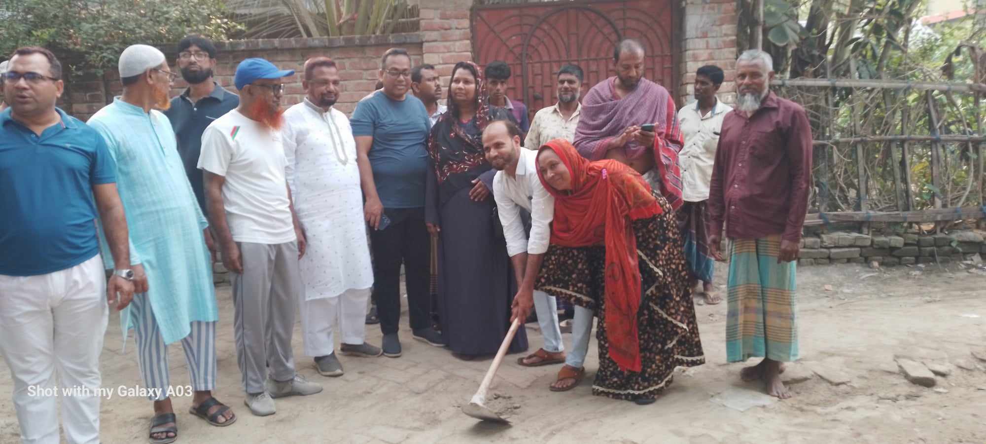 বেনাপোল পৌরসভা এলাকায় প্রায় তিন কোটি টাকা ব্যায়ে ১২৬৬ মিটার রাস্তা ও ড্রেন এর কাজ করার  উদ্বোধন