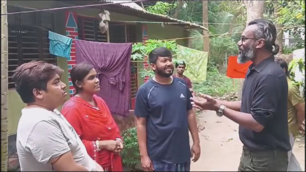 নগদে লেনদেন করে নড়াইলে একই পরিবারের ৩জন ঢাকায় প্রবাসী পল্লীতে পৌনে ৩ কাঠা জমি জিতে নিলেন
