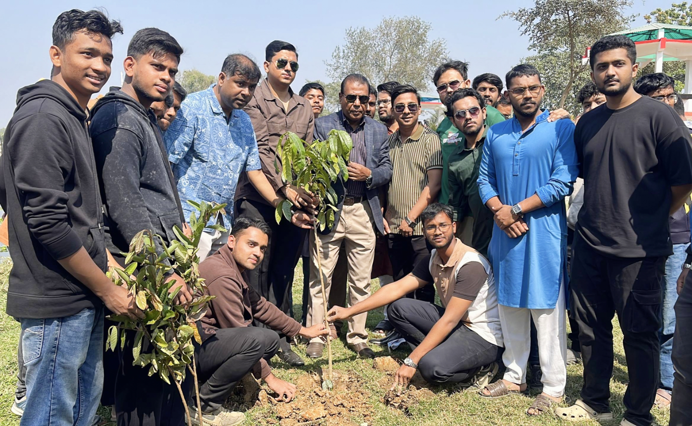বগুড়ায় তারেক রহমানের স্মৃতি বিজড়িত পার্কে বৃক্ষরোপণ কর্মসূচি
