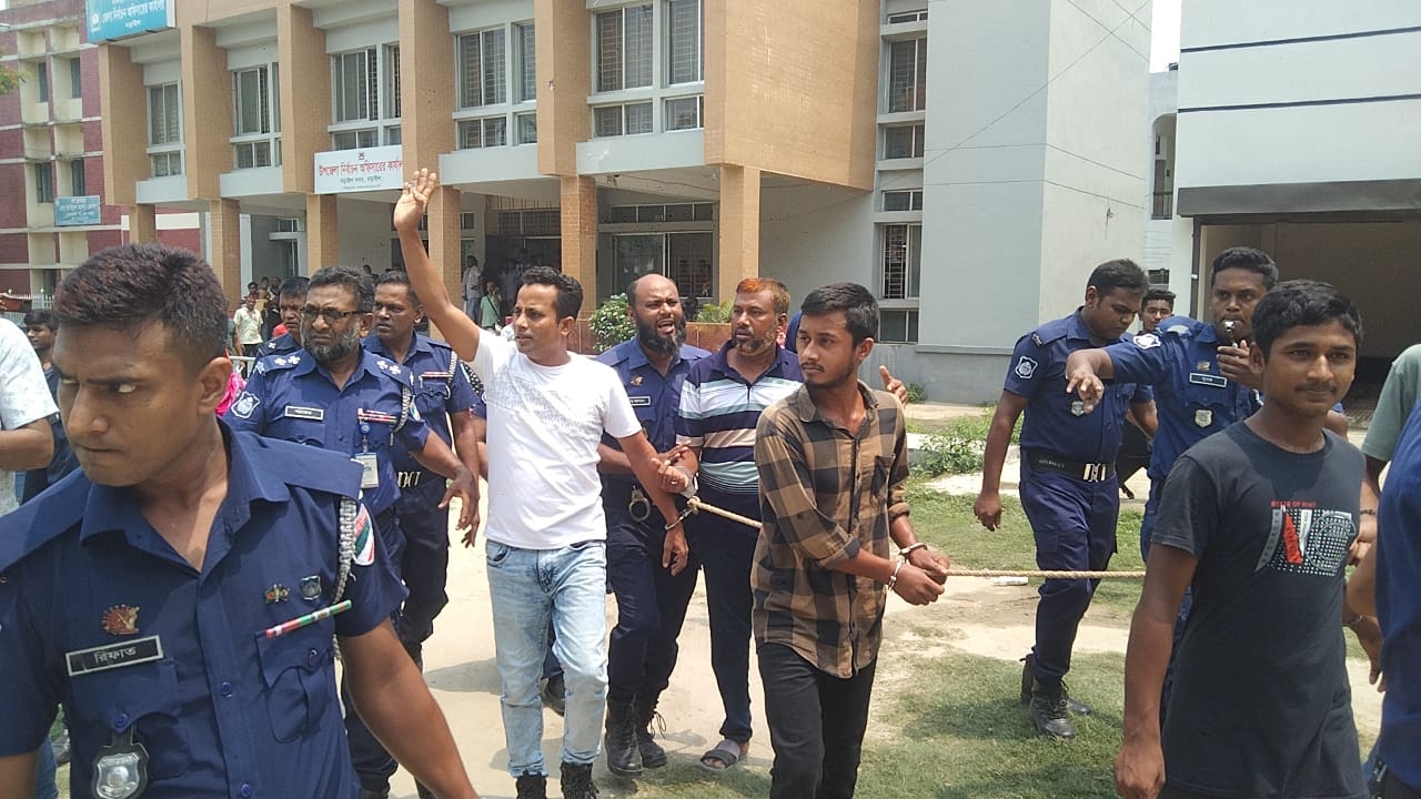 উজ্জল শেখের মুক্তির দাবীতে বিক্ষোভ সমাবেশ অব্যাহত